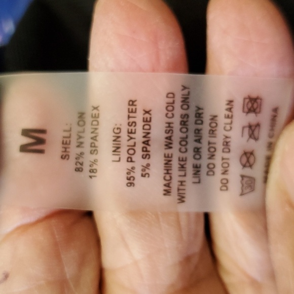 Cute bathing suit top. SIZE MEDIUM. Blue and pink palm tree design. CUTE - Picture 7 of 7